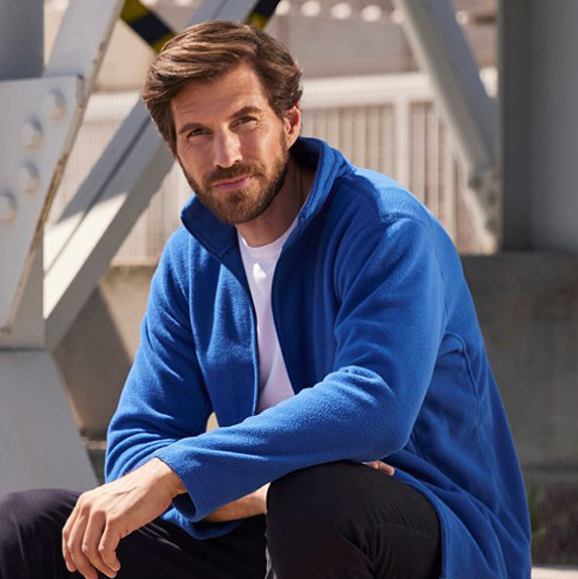 RUSSELL | FULL-ZIP OUTDOOR FLEECE | PLUS LOGO TO LEFT BREAST